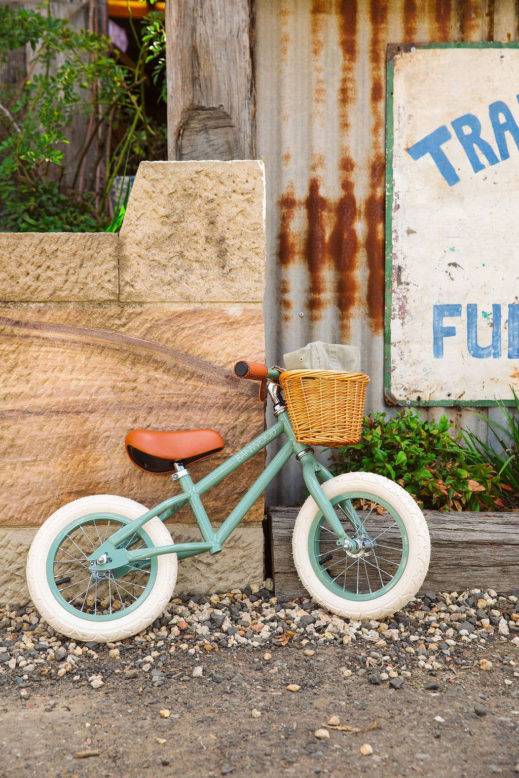 Banwood Laufrad First Go Vintage – Forest Grün